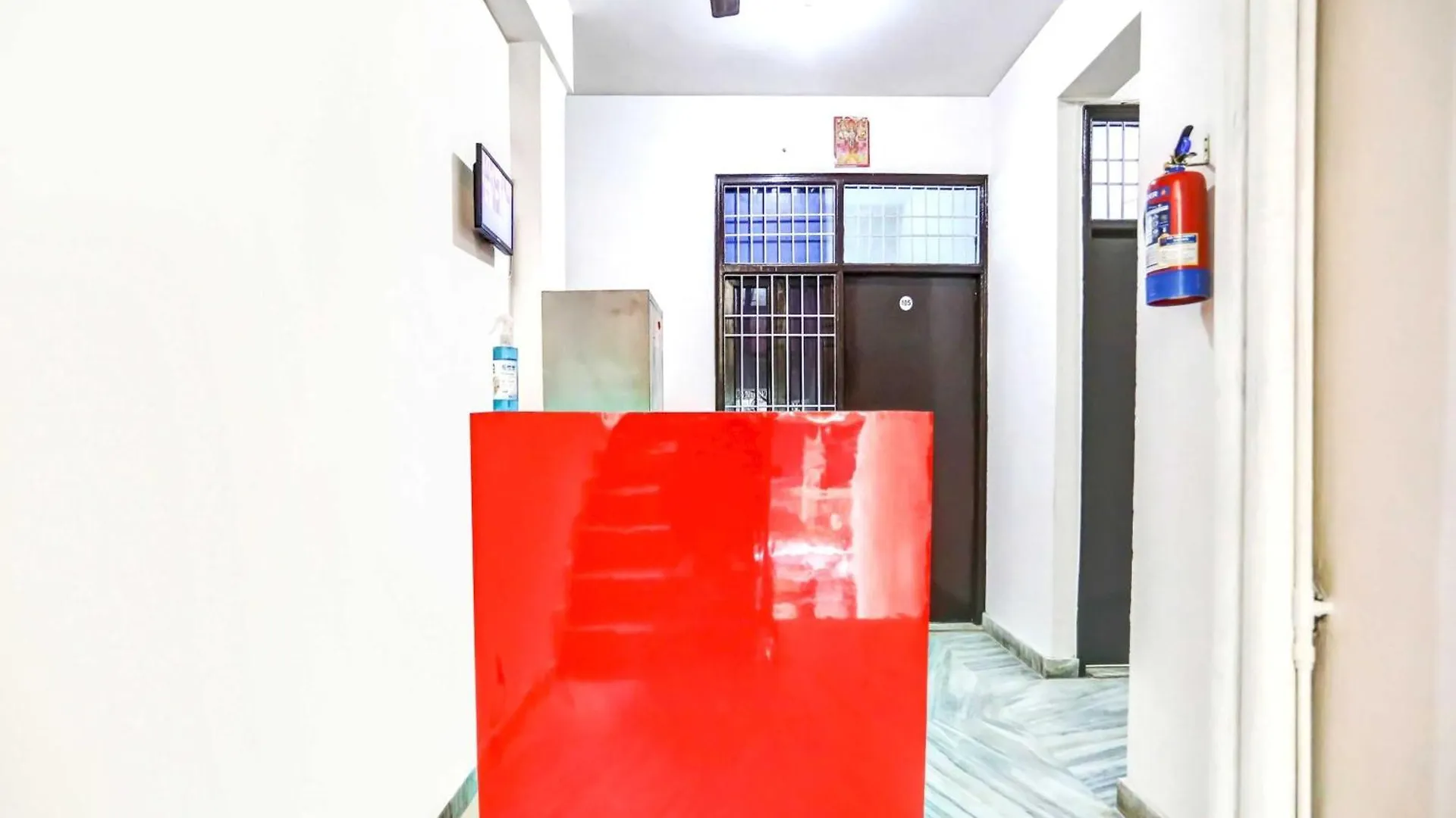 Hotel O White House Delhi