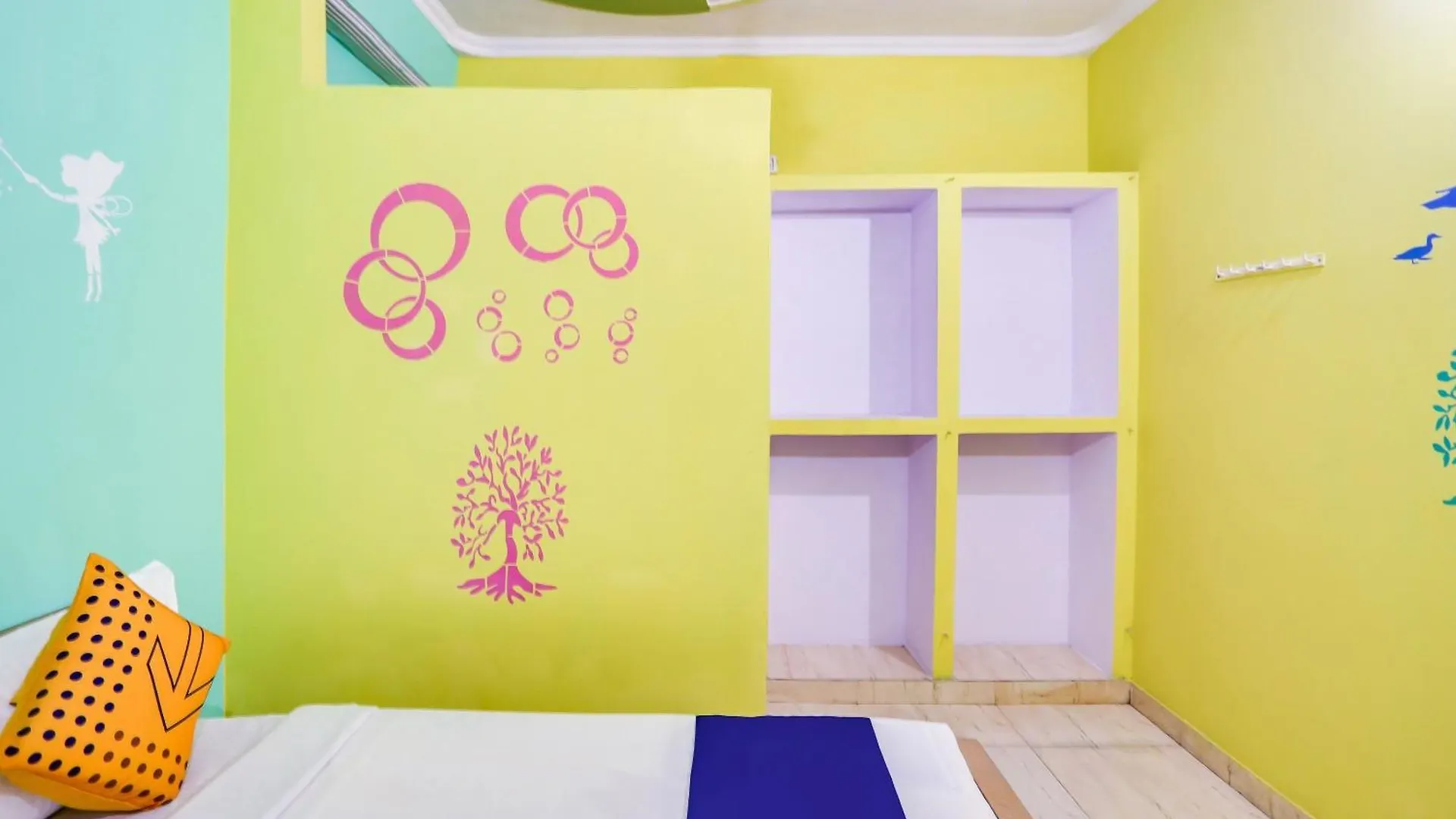 Hotel O White House Delhi  Delhi (National Capital Territory of India)